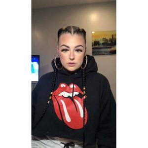 Meet your Posher, Sara